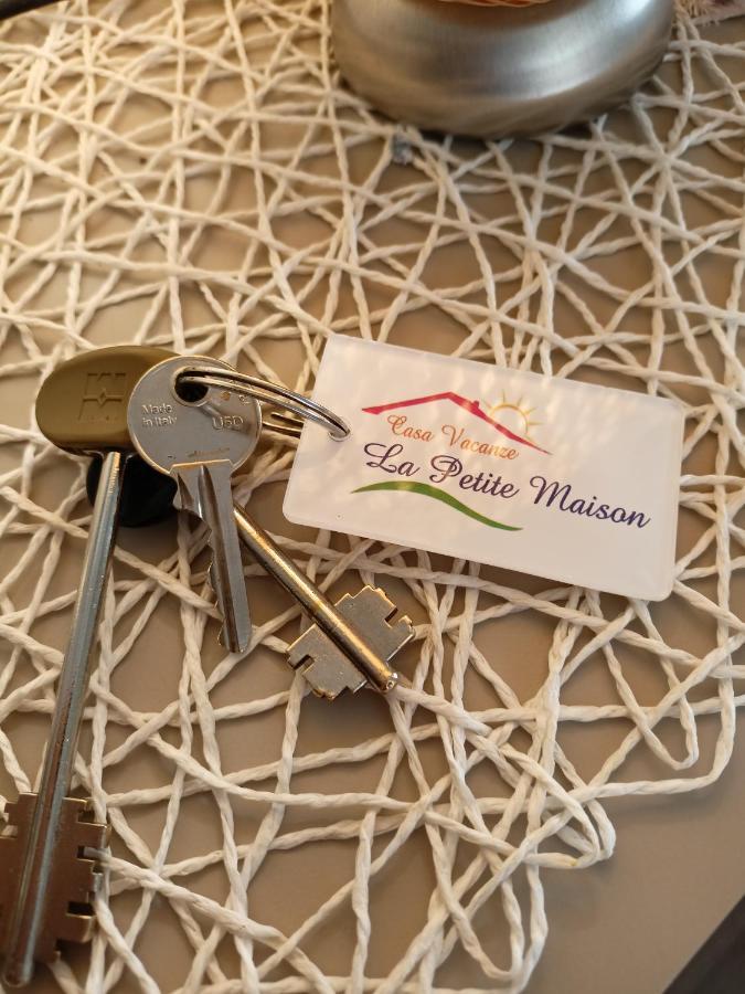 La Petite Maison Aci Castello Ngoại thất bức ảnh