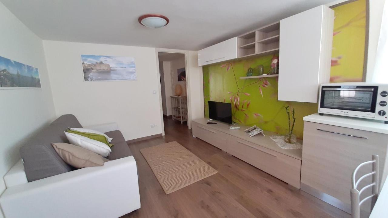 La Petite Maison Aci Castello Ngoại thất bức ảnh